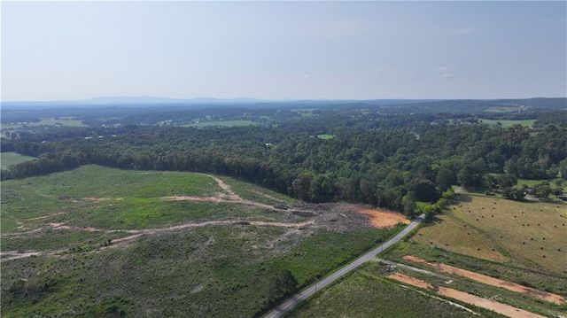 5734 Fairmount SE Highway, Calhoun, GA 30701