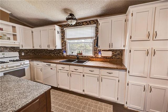 5734 Fairmount SE Highway, Calhoun, GA 30701