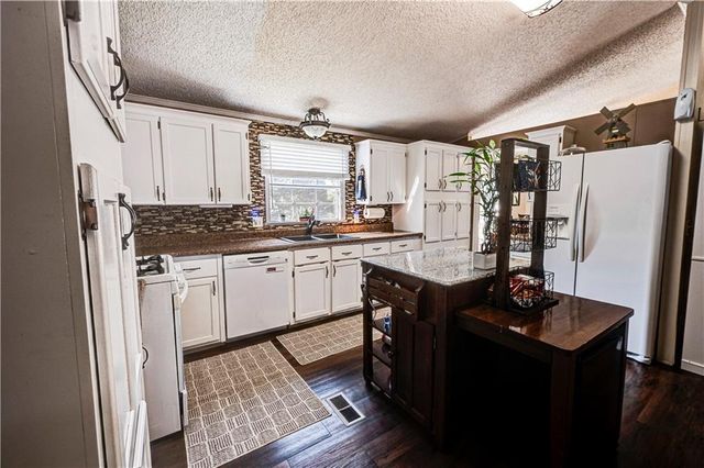 5734 Fairmount SE Highway, Calhoun, GA 30701