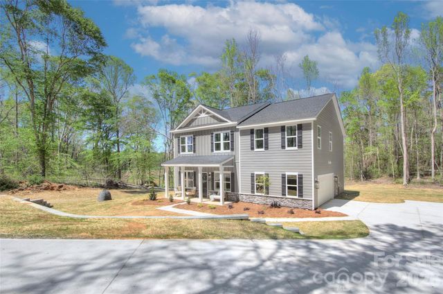 1033 Harrogate Drive, Bessemer City, NC 28016