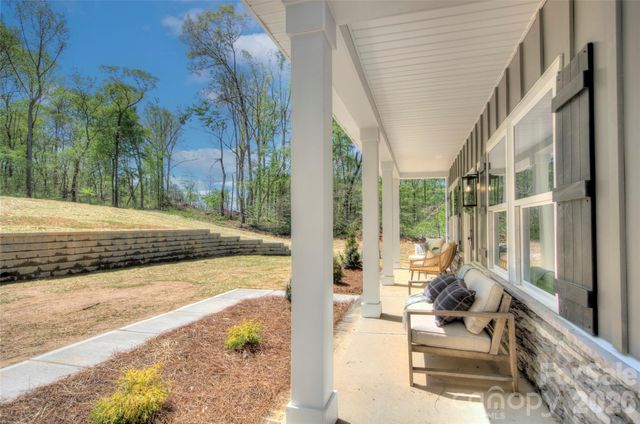 1033 Harrogate Drive, Bessemer City, NC 28016