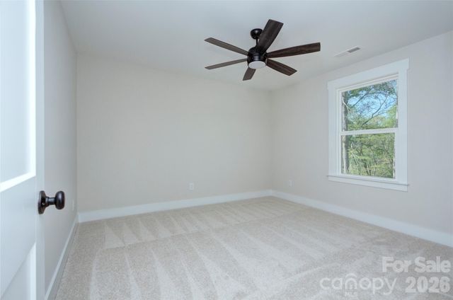 1033 Harrogate Drive, Bessemer City, NC 28016