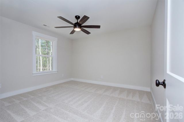 1033 Harrogate Drive, Bessemer City, NC 28016