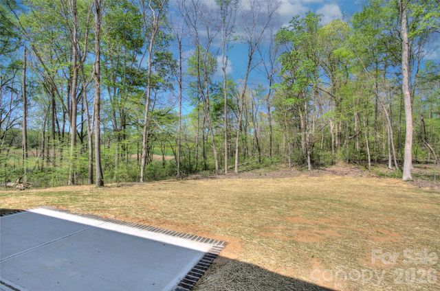 1033 Harrogate Drive, Bessemer City, NC 28016