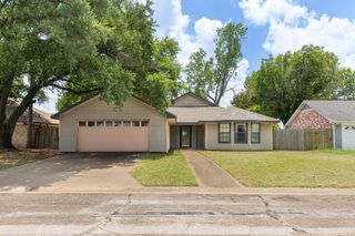 702 Indian Springs Drive, Waco, TX 76708