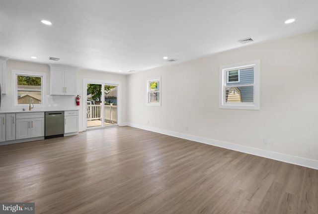 215 ROSEANN AVE, Cape May, NJ 08204