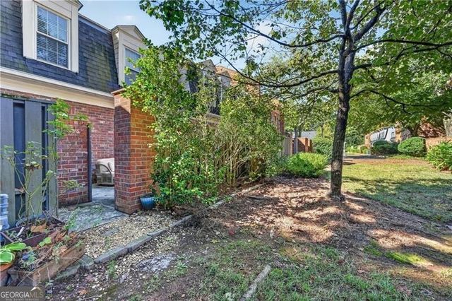 3 Spring Green Place NW, Atlanta, GA 30318