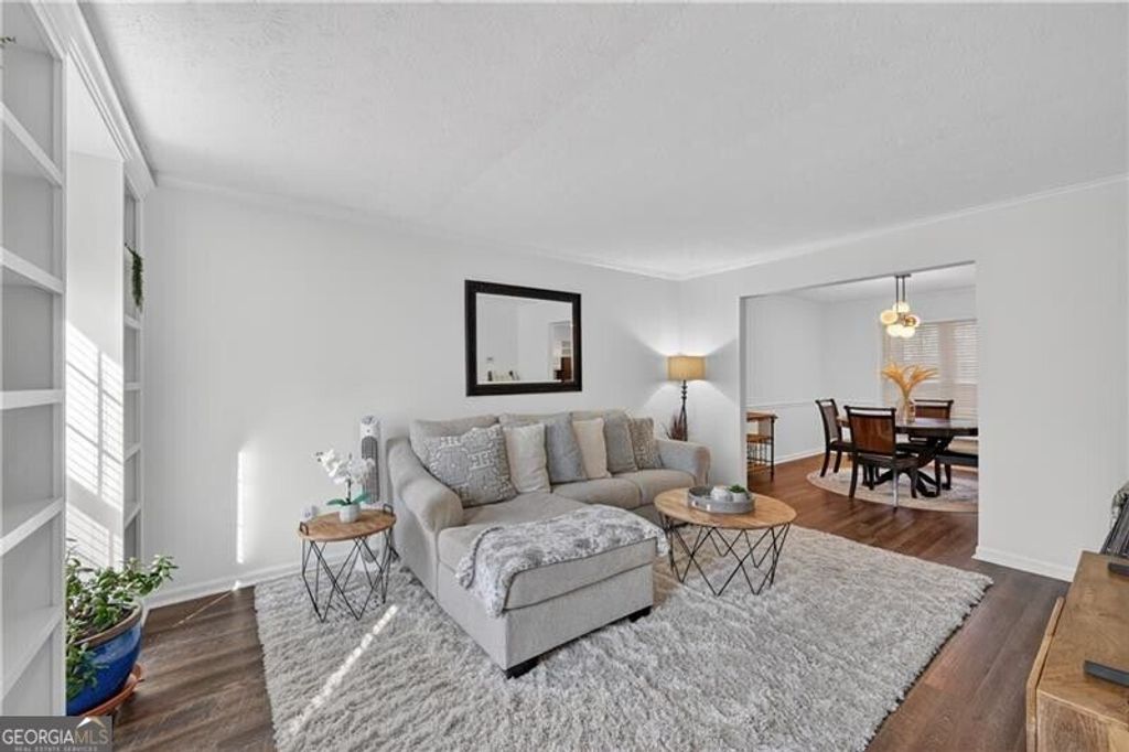 3 Spring Green Place NW, Atlanta, GA 30318