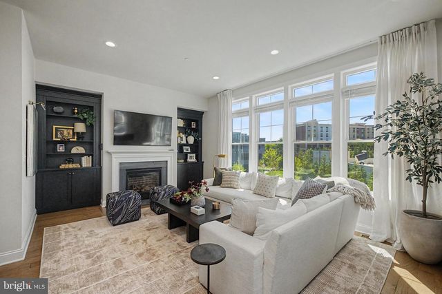 300 SQUIRE DR, Newtown Square, PA 19073