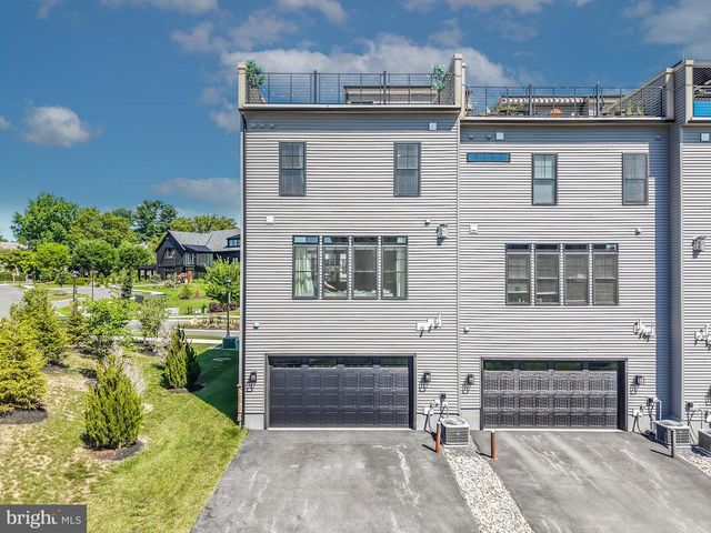 300 SQUIRE DR, Newtown Square, PA 19073