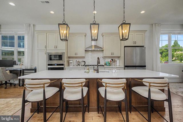 300 SQUIRE DR, Newtown Square, PA 19073