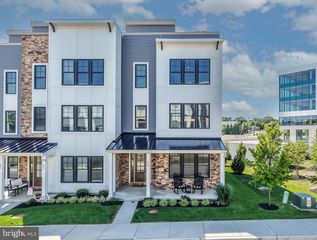 300 SQUIRE DR, Newtown Square, PA 19073