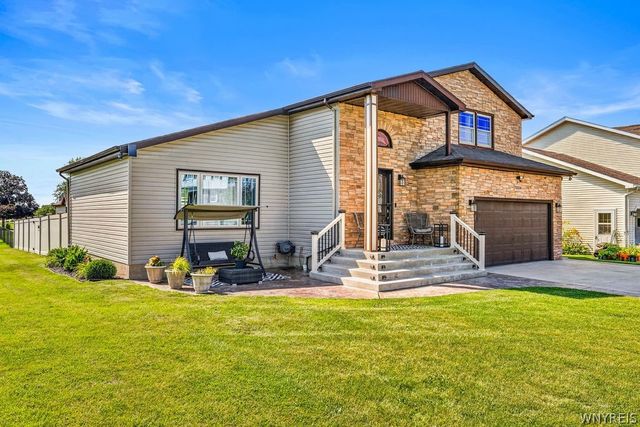 7034 Walmore Road, Wheatfield, NY 14304