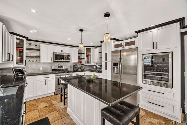 7034 Walmore Road, Wheatfield, NY 14304