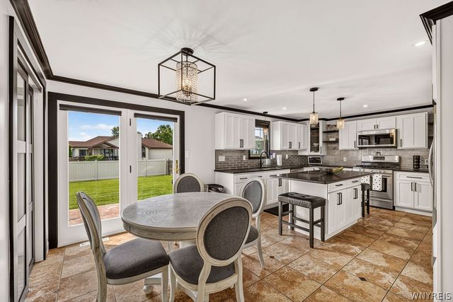 7034 Walmore Road, Wheatfield, NY 14304