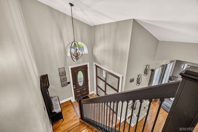 7034 Walmore Road, Wheatfield, NY 14304