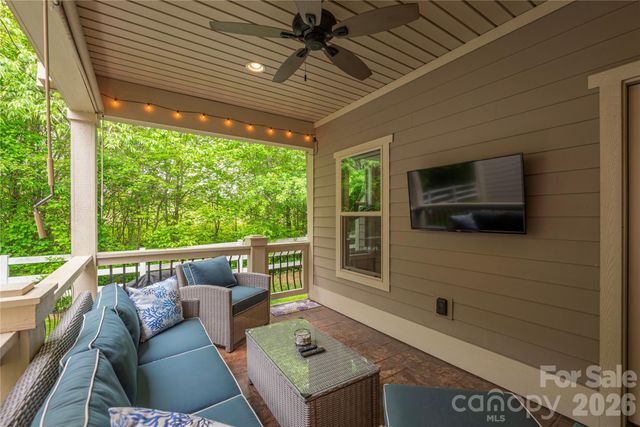 38 River Bend Lane, Fletcher, NC 28732