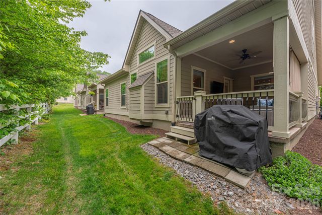 38 River Bend Lane, Fletcher, NC 28732