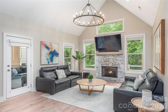38 River Bend Lane, Fletcher, NC 28732