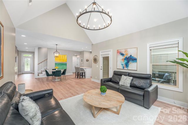 38 River Bend Lane, Fletcher, NC 28732
