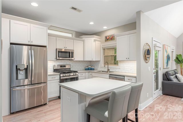 38 River Bend Lane, Fletcher, NC 28732