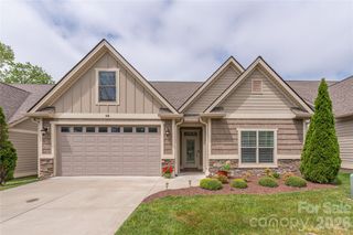 38 River Bend Lane, Fletcher, NC 28732