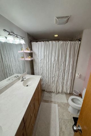 4925 S Forrestville Avenue 3S, Chicago, IL 60615