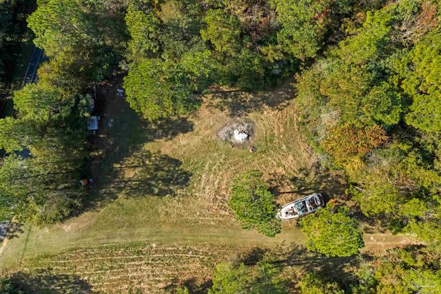 7784 River Rd, Milton, FL 32583