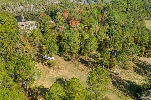 7784 River Rd, Milton, FL 32583