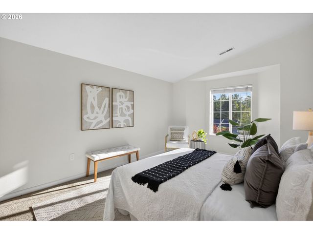 2006 VIRGINIA Ln, West Linn, OR 97068