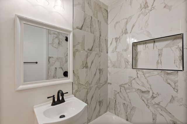 1828 S Main St, Columbia, TN 38401