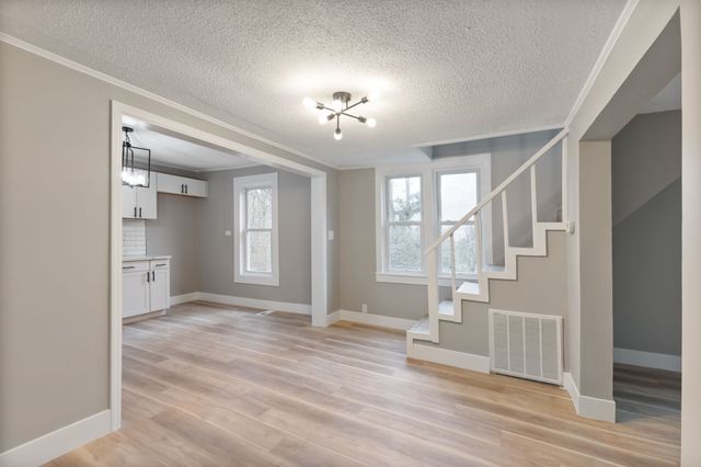 1828 S Main St, Columbia, TN 38401