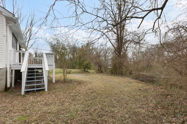 1828 S Main St, Columbia, TN 38401