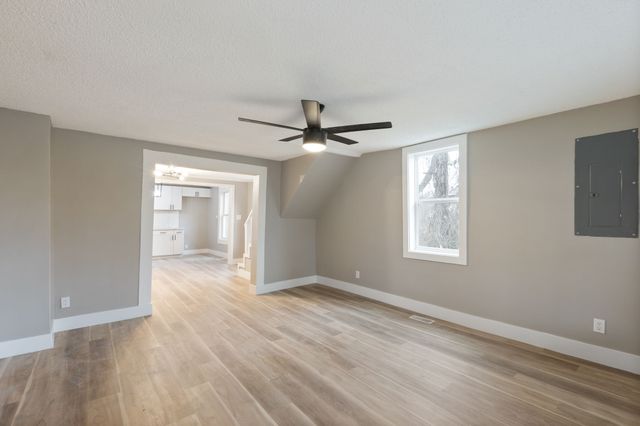 1828 S Main St, Columbia, TN 38401