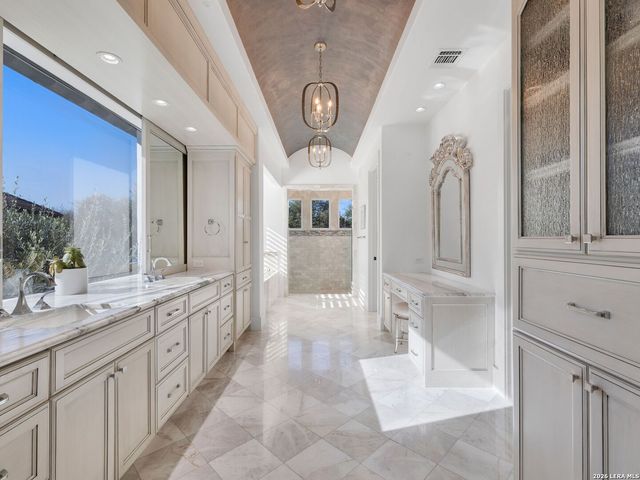 203 Wellesley Landing, Shavano Park, TX 78231