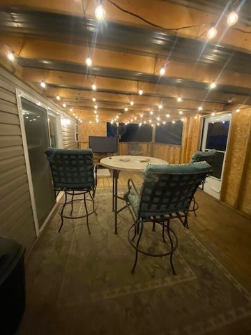 111 Pine Street, Ravenna, TX 75476