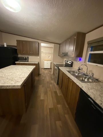 111 Pine Street, Ravenna, TX 75476