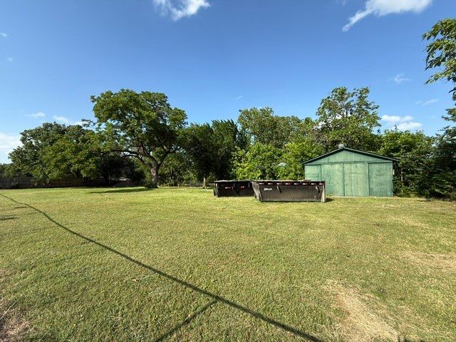111 Pine Street, Ravenna, TX 75476