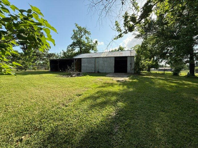 111 Pine Street, Ravenna, TX 75476