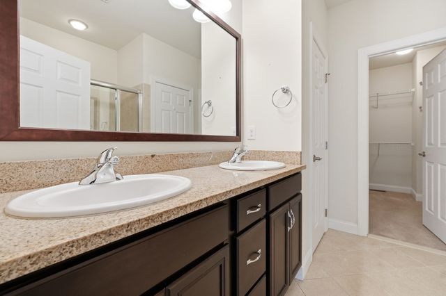 55 Pondside Dr 55, Bolton, MA 01740