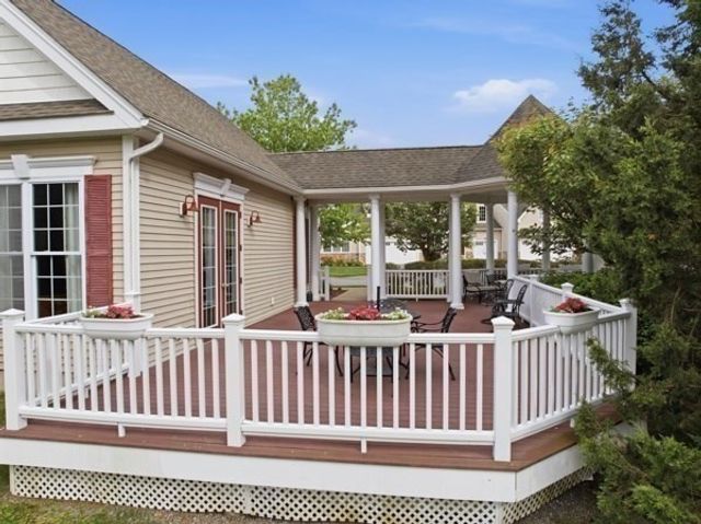 55 Pondside Dr 55, Bolton, MA 01740
