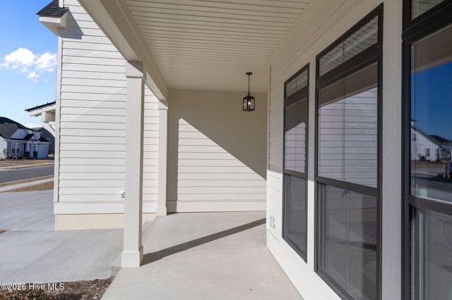 214 Arbormoor Lane, Moyock, NC 27958