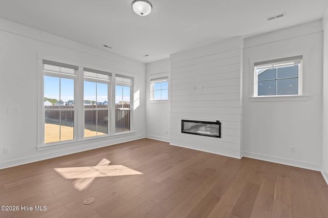 214 Arbormoor Lane, Moyock, NC 27958