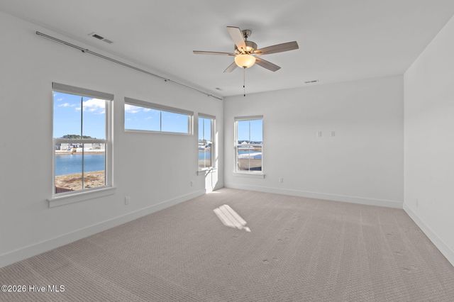 214 Arbormoor Lane, Moyock, NC 27958