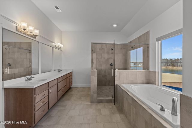 214 Arbormoor Lane, Moyock, NC 27958