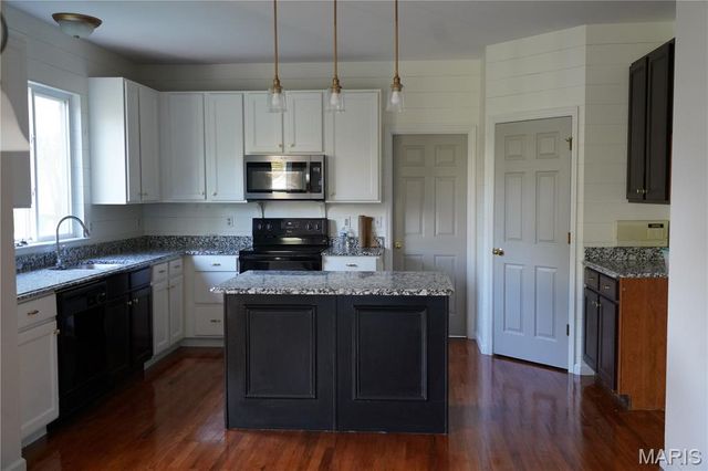 1420 Fenway Drive, Fenton, MO 63026