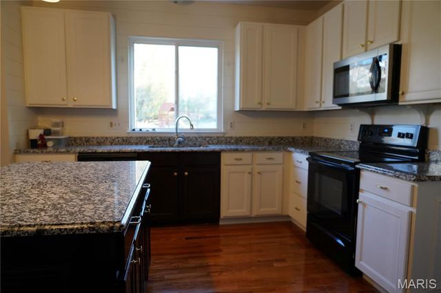 1420 Fenway Drive, Fenton, MO 63026