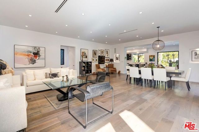 10521 Northvale Road, Los Angeles, CA 90064