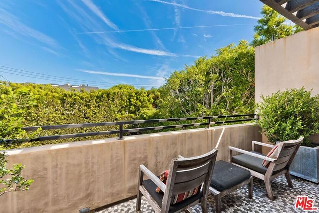 10521 Northvale Road, Los Angeles, CA 90064