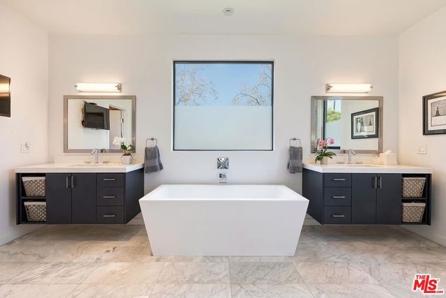 10521 Northvale Road, Los Angeles, CA 90064